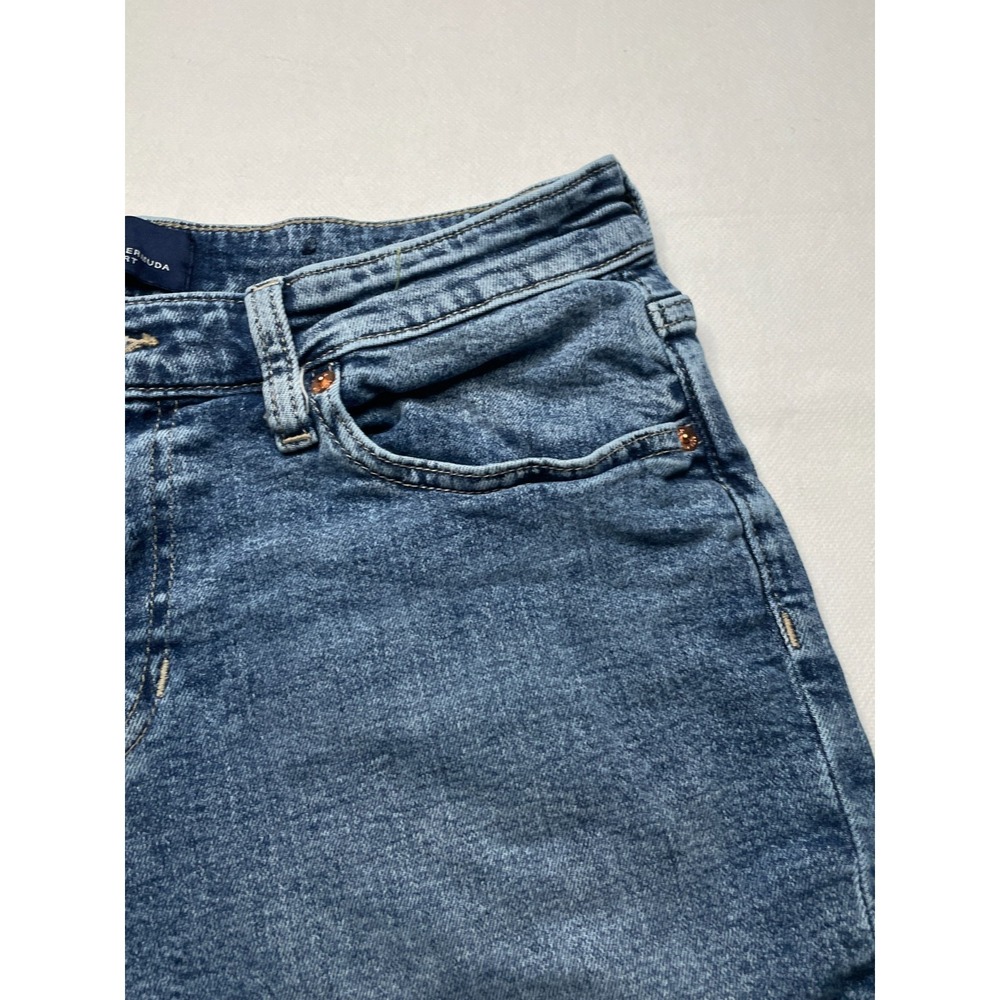 GAP Denim Bermuda Shorts Womens 6/28 Medium Wash 9 Inch Inseam Casual Summer - Picture 2 of 13